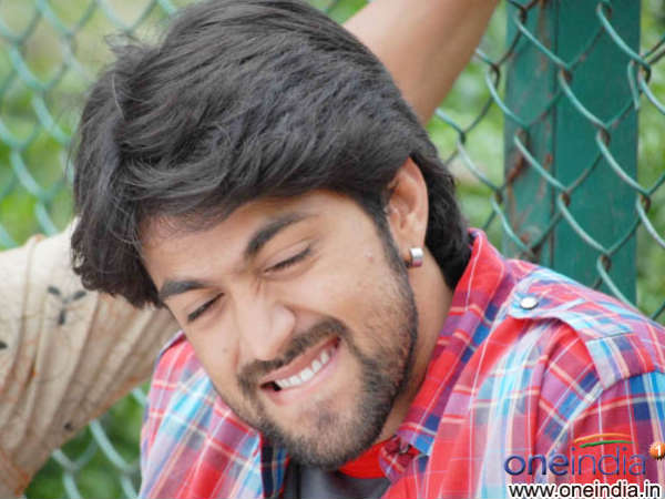Star rocking yash stylish photos forecast to wear in spring in 2019 Star rocking yash stylish photos recommend dress in everyday in 2019