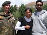 Abhishek meets Kargil Soldiers Abhishek meets Kargil Soldiers