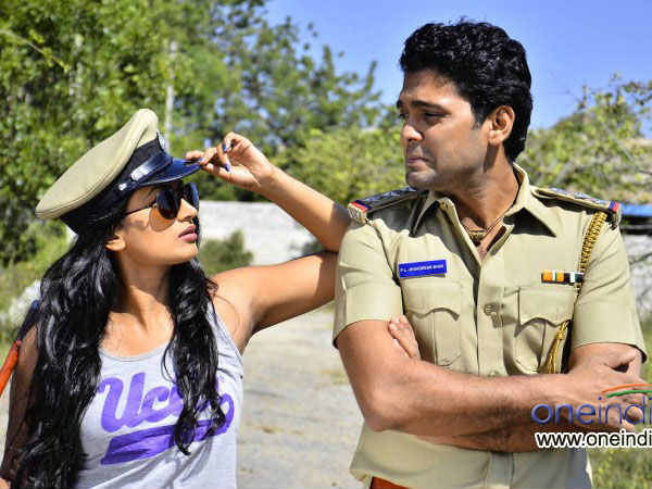 ಒನ್ಇಂಡಿಯಾ ಕನ್ನಡದಲ್ಲಿ ವಿಮರ್ಶೆ ನಿರೀಕ್ಷಿಸಿ