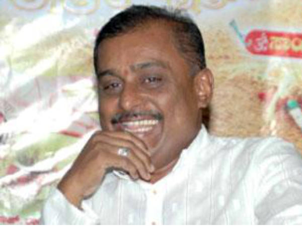 10. ಡಾ. ರಾಜ್ ಕುಮಾರ್ ಪ್ರಶಸ್ತಿ: ಹಂಸಲೇಖ