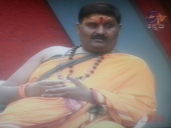 ಶರ್ಮಾರನ್ನು ಮನೆಯಿಂದ ಹೊರದಬ್ಬಲು ತಂತ್ರ