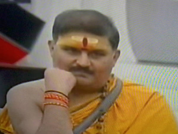 ಹರಕು ಬಾಯಿ ಗುರೂಜಿಯಿಂದ ಇಂಥ ಮಾತೆ?