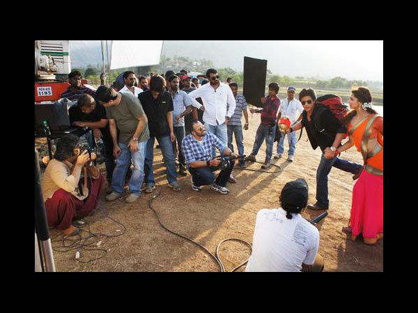 ಚೆನ್ನೈ ಎಕ್ಸ್ ಪ್ರೆಸ್ ನಲ್ಲಿ ಶಾರುಖ್, ದೀಪಿಕಾ