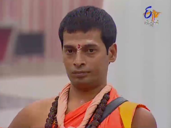 ಬರಬರುತ್ತಲೇ ಗುಂಪುಗಾರಿಕೆ ಆರಂಭ