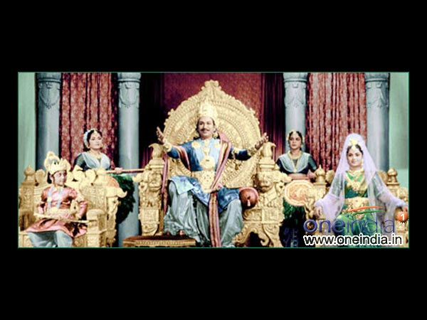 ನಿರ್ಮಾಪಕರಿಗೆ ರಾಜ್ ನೆರವು