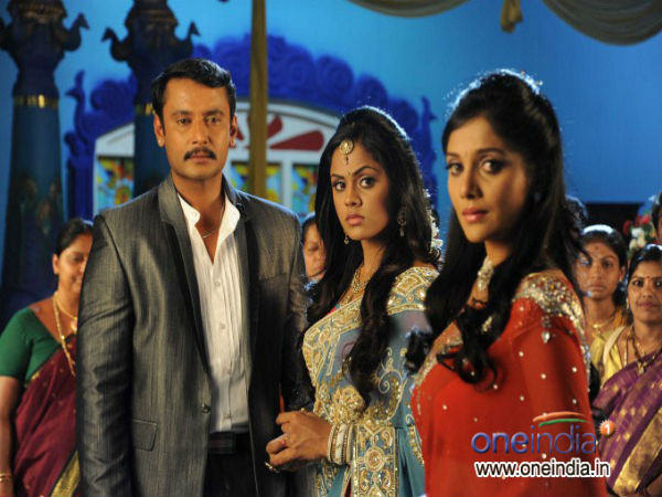 ಹಾರ್ಟಲ್ಲಿರೋ ಹಾರ್ಮೋನಿಯಂ ಟ್ಯೂನ್ ಹಾಕಿದೆ