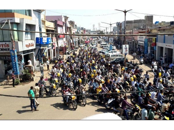 ಗುಜರಾತಿನಲ್ಲಿ ವಿರೋಧ