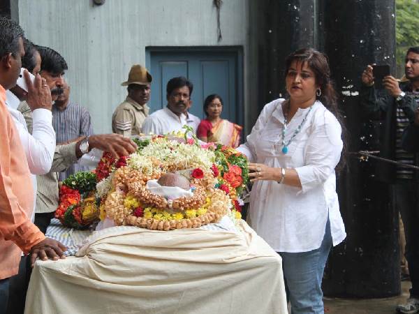 ಅಂತಿಮ ಯಾತ್ರೆ ಚಿತ್ರಗಳು