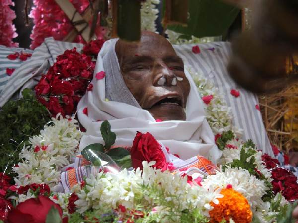 ಅಂತಿಮ ಯಾತ್ರೆ ಚಿತ್ರಗಳು