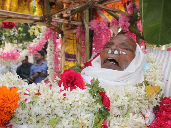 ಅಂತಿಮ ಯಾತ್ರೆ ಚಿತ್ರಗಳು