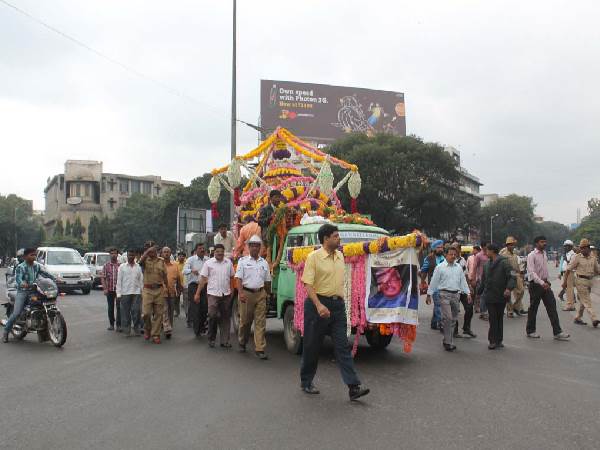 ಅಂತಿಮ ಯಾತ್ರೆ ಚಿತ್ರಗಳು