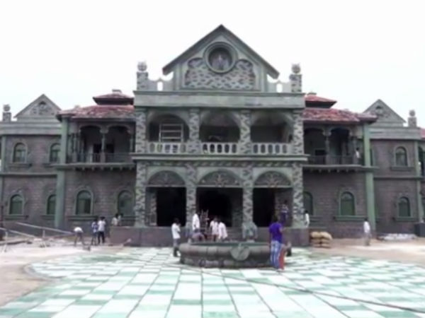ಬಂಗಲೆ ಸೆಟ್ ಗಾಗಿ ರು.30 ಲಕ್ಷ ಖರ್ಚು