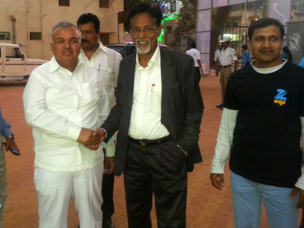ಎಸ್.ಕೆ.ಶಾಮ ಸುಂದರ ಅವರಿಂದ ಪ್ರಶಸ್ತಿ ಪ್ರದಾನ