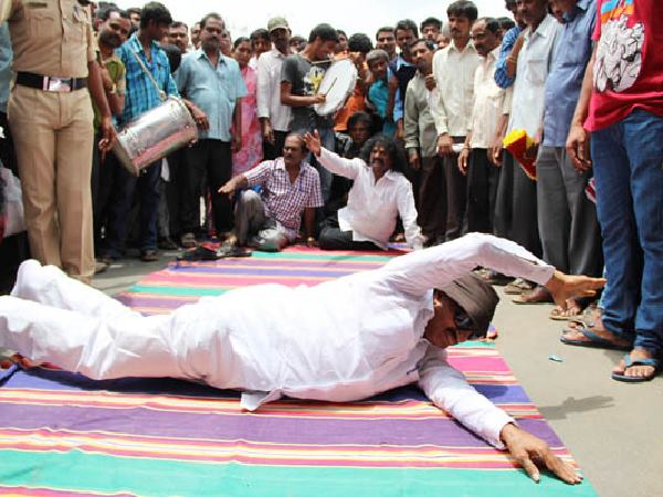 ವಾಟಾಳ್ ನಾಗರಾಜ್ ಯಾಕೆ ಧುಮುಕಿದರು?