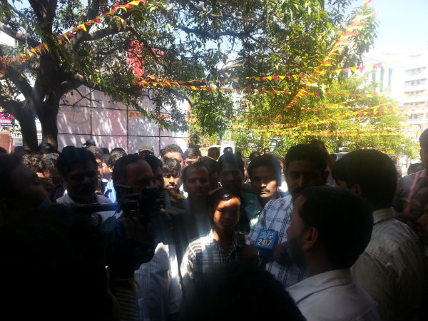ನಿಜಕ್ಕೂ ತಾಂತ್ರಿಕ ದೋಷವೇ ಅಥವಾ ಗಿಮ್ಮಿಕ್ಕಾ