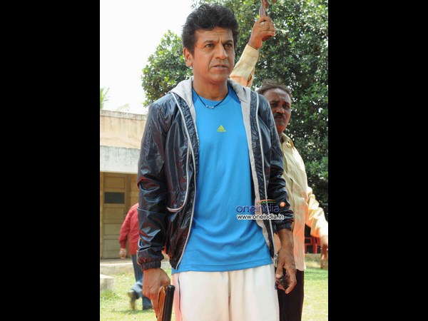 ಹೀಗ್ಮಾಡಿದ್ರೆ ಹೇಗೆ ಶಿವಣ್ಣ?