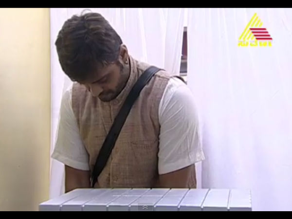ಮನೆಯಲ್ಲಿ ರಾಜಕೀಯ ಚದುರಂಗದಾಟ