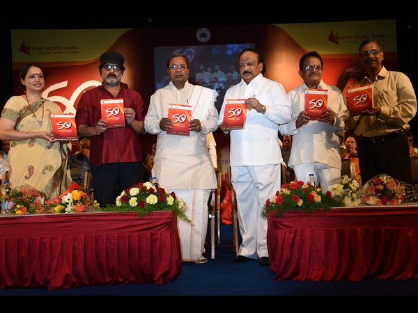 ನಾಯಕಿ ಹೊಕ್ಕುಳ ಮೇಲೆ ದ್ರಾಕ್ಷಿ ಯಾಕಿಲ್ಲ!