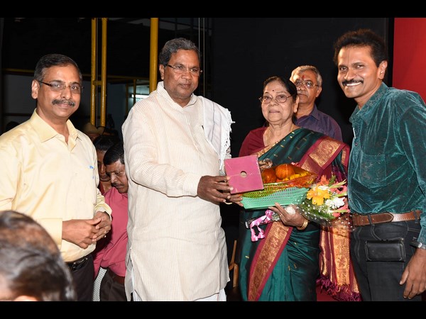 ಇನ್ನೂ ಮೂರು ಚಿತ್ರಗಳನ್ನು ಗೆಲ್ಲಿಸಿ