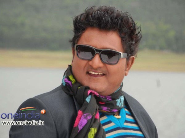 ಕೋಮಲ್ ಚಮ್ಕಾಯ್ಸಿ ಚಿಂದಿ ಉಡಾಯಿಸ್ತಾರಾ...