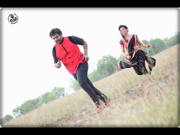 ಹತಾಶ ತಂದೆಯಾಗಿ ಗಿರೀಶ್ ಕಾರ್ನಾಡ್