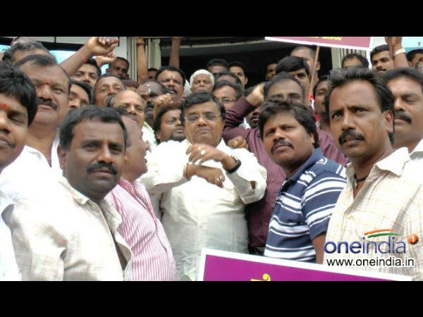 ಇನ್ನಾದರೂ ಎಚ್ಚೆತ್ತುಕೊಳ್ಳುತ್ತಾ ಕನ್ನಡ ಚಿತ್ರರಂಗ?