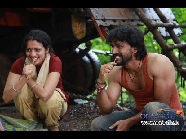 ಚಿತ್ರದಲ್ಲಿ ನಾಯಕ ಕೇಬಲ್ ಆಪರೇಟರ್
