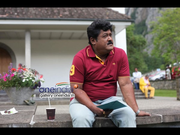 ವಾಸ್ತು, ವಾಸ್ತವದ ನೆಲೆಗಟ್ಟಿನಲ್ಲಿ ಸಾಗುವ ಕಥೆ