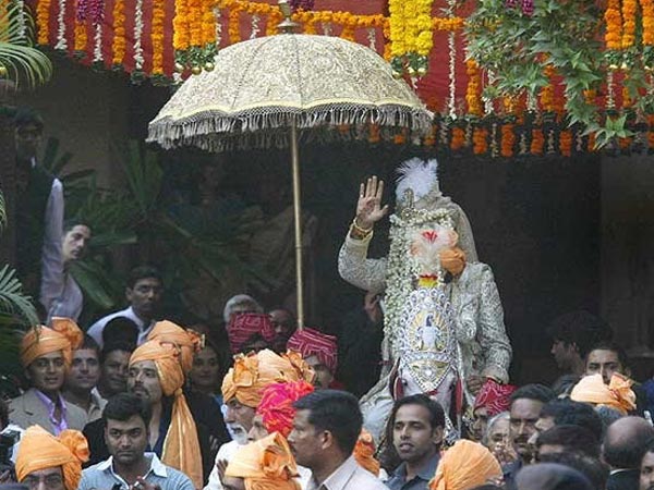 ಕುದುರೆ ಏರಿ ಬಂದ ರಾಜಕುಮಾರ