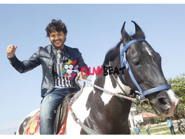 ಬದುಕಿನ ಬಣ್ಣ ತೆರೆದಿಡುವ 'ಬುಗುರಿ'- ಪ್ರಜಾವಾಣಿ