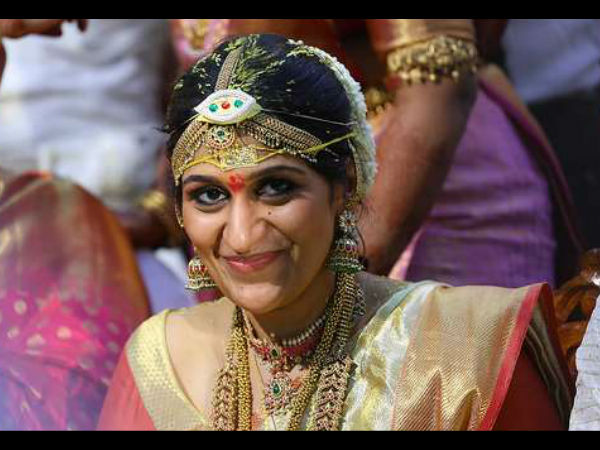 ಮದುಮಗಳ ಸುಂದರ ಮುಗುಳುನಗೆ