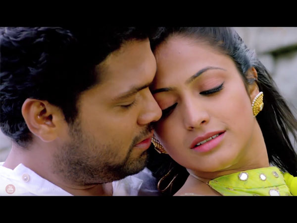 'ಕೆಂಪಾದವೋ ನೋವು ಒಲವಾದವೋ' - ವಿಜಯವಾಣಿ