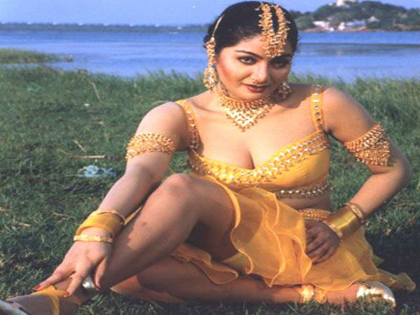ಐಟಂ ಡ್ಯಾನ್ಸರ್ ಅಲ್ಫೋನ್ಸಾ