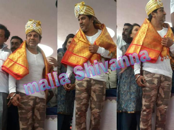 ಬೆಳ್ಳಿಯ ಕಡಗ ಉಡುಗೊರೆ