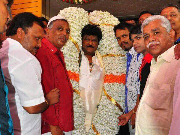ಅಭಿಮಾನಿಗಳಿಗೆ ವಂದನೆ