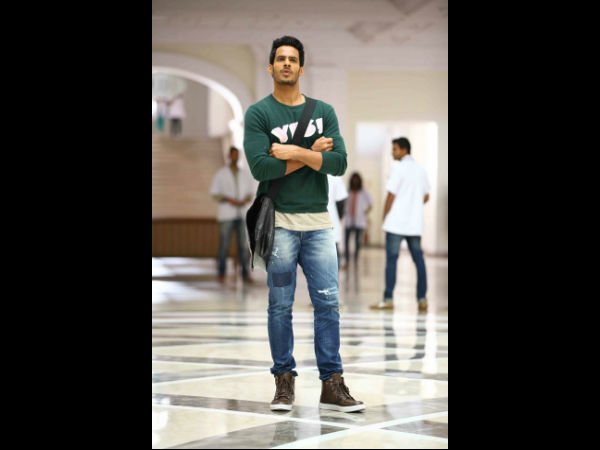 'ಜಾಗ್ವಾರ್' ಚಿತ್ರದ ಫೋಟೋ ಆಲ್ಬಂ