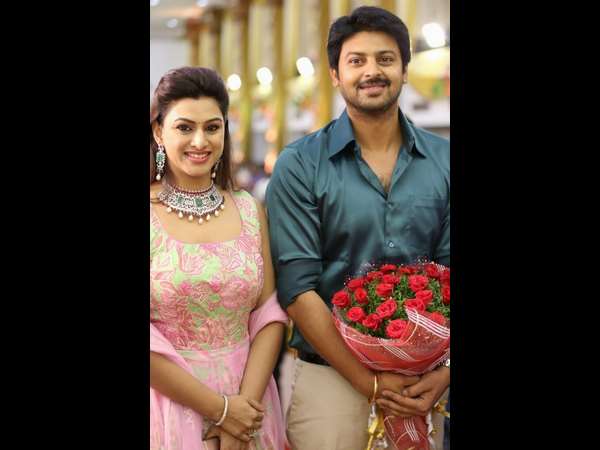 -ನಟ ಶ್ರೀಕಾಂತ್, ವಂದನಾ ಶ್ರೀಕಾಂತ್ ದಂಪತಿ