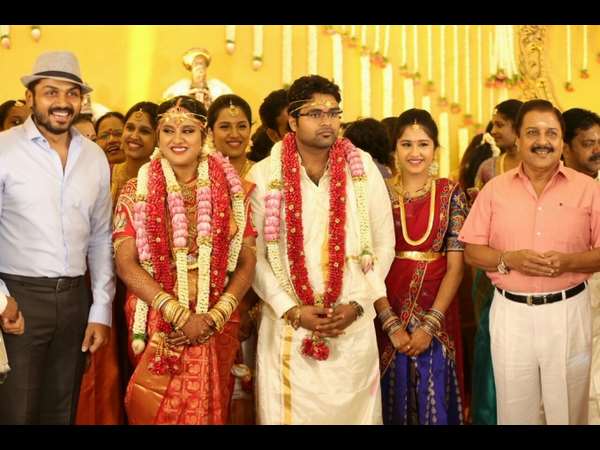 -ನಟ ಕಾರ್ತಿ ಮತ್ತು ನಿರ್ಮಾಪಕ ಶಿವಕುಮಾರ್ (ಕಾರ್ತಿ-ಸೂರ್ಯ ತಂದೆ)