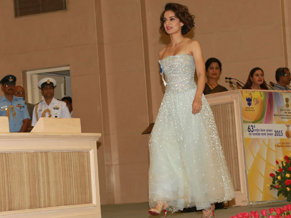63ನೇ ರಾಷ್ಟ್ರೀಯ ಚಲನಚಿತ್ರ ಪ್ರಶಸ್ತಿ ಪ್ರದಾನ ಸಮಾರಂಭದಲ್ಲಿ ನಟಿ ಕಂಗನಾ ರನೌತ್