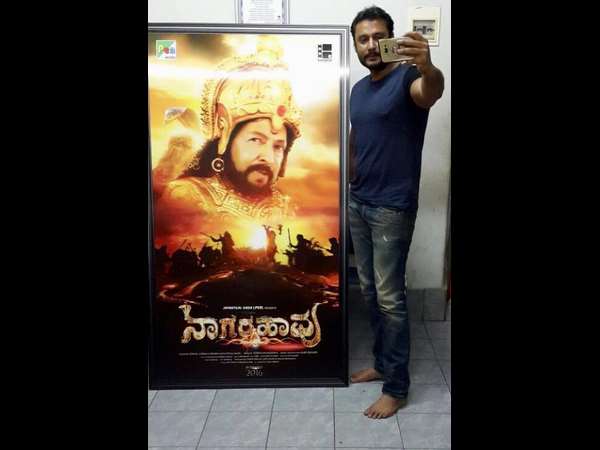 'ವಿಷ್ಣುದಾದಾ' ಭಾವಚಿತ್ರ ಇರುವ 'ನಾಗರಹಾವು' 3D ಸ್ಟ್ಯಾಂಡ್ ಮುಂದೆ ನಿಂತು ಸೆಲ್ಫಿ ಕ್ಲಿಕ್ಕಿಸಿಕೊಂಡ 'ಜಗ್ಗುದಾದಾ'