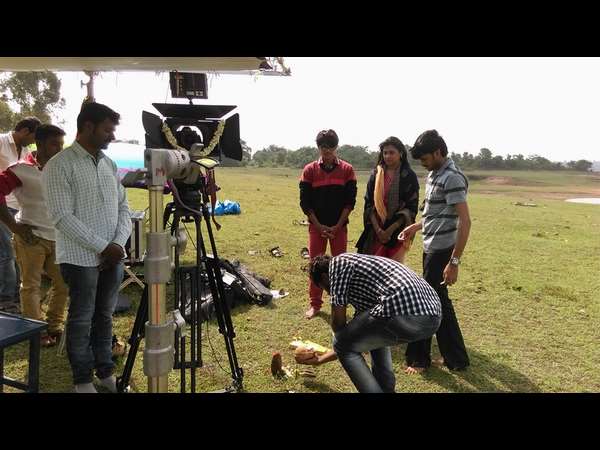 -ಜಿಲ್ ಜಿಲ್ ಶೂಟಿಂಗ್ ಸೆಟ್ ನಲ್ಲಿ ನಟಿ ಪೂವಿಶಾ