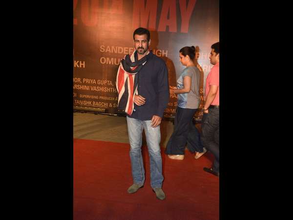 -'ಸರ್ಬ್ಜಿತ್' ಪ್ರೀಮಿಯರ್ ಶೋನಲ್ಲಿ ಬಾಲಿವುಡ್ ಸ್ಟಾರ್ ಗಳ ದಂಡು