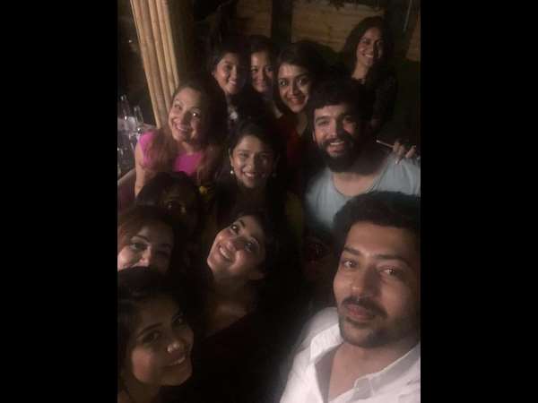 -ಪ್ರಿಯಾಂಕ ಉಪೇಂದ್ರ, ಐಂದ್ರಿತಾ ರೇ, ದಿಗಂತ್, ನಭಾ ನಟೇಶ್ ಗ್ರೂಪ್ ಸೆಲ್ಫಿ