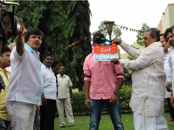 -ಕ್ಲ್ಯಾಪ್ ಮಾಡಿದ ಸಿದ್ದರಾಮಯ್ಯ