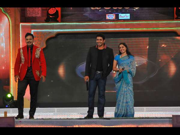 -ನವ ದಂಪತಿ ರಘು ಮುಖರ್ಜಿ ಮತ್ತು ಅನು ಪ್ರಭಾಕರ್