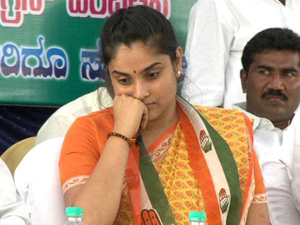 ಯಾಕ್ರೀ ಲಂಡನ್ ಗೆ ಹೋದ್ರೀ.?