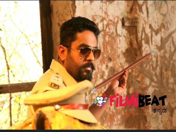 in-pic-raghu-bhat-as-police-officer-in-nanna-ninna-prema-kathe in-pic-raghu-bhat-as-police-officer-in-nanna-ninna-prema-kathe