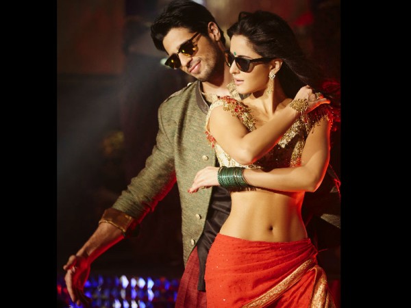 Katrina Kaif's 'Kala Chashma' Video mashup with Baba Ramdev and other's Katrina Kaif's 'Kala Chashma' Video mashup with Baba Ramdev and other's