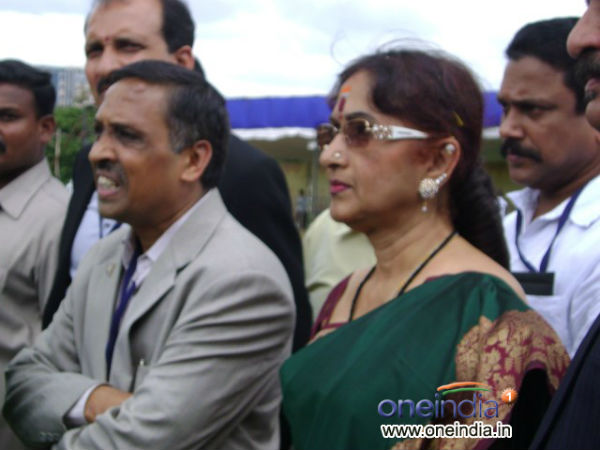 ಹುಟ್ಟುಹಬ್ಬಕ್ಕೆ ಗೈರು