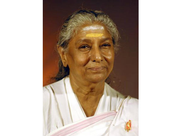 ಎವರ್ ಗ್ರೀನ್ ಗಾಯಕಿ